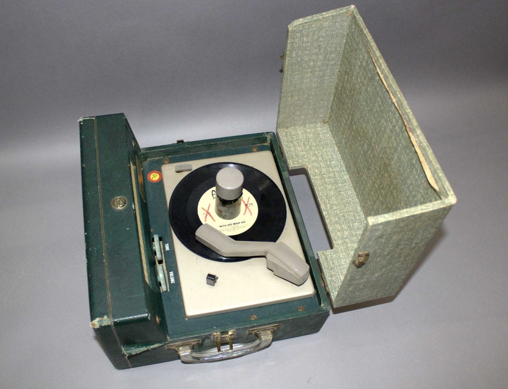 PER-079-03.jpg