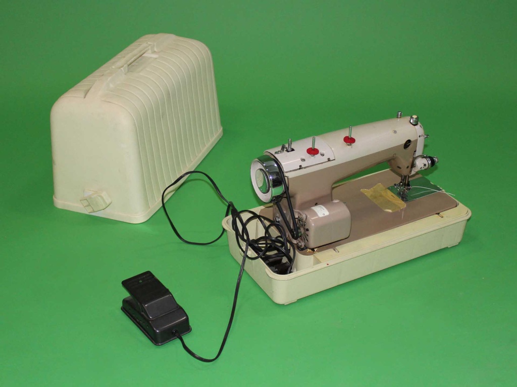 PES-004-03.jpg