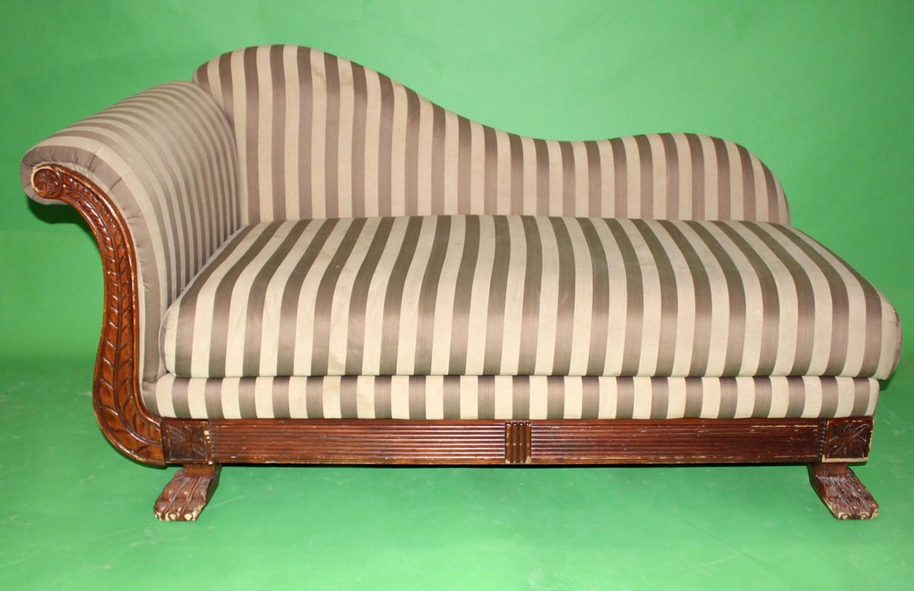 Paw Feet Chaise