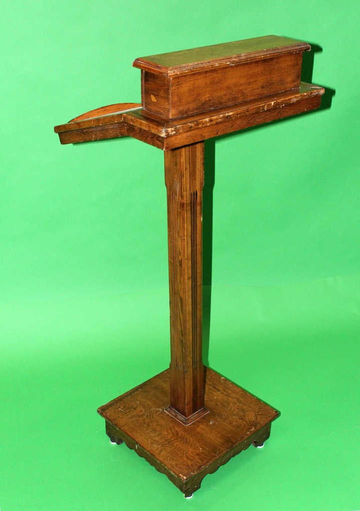 Pedestal Lectern