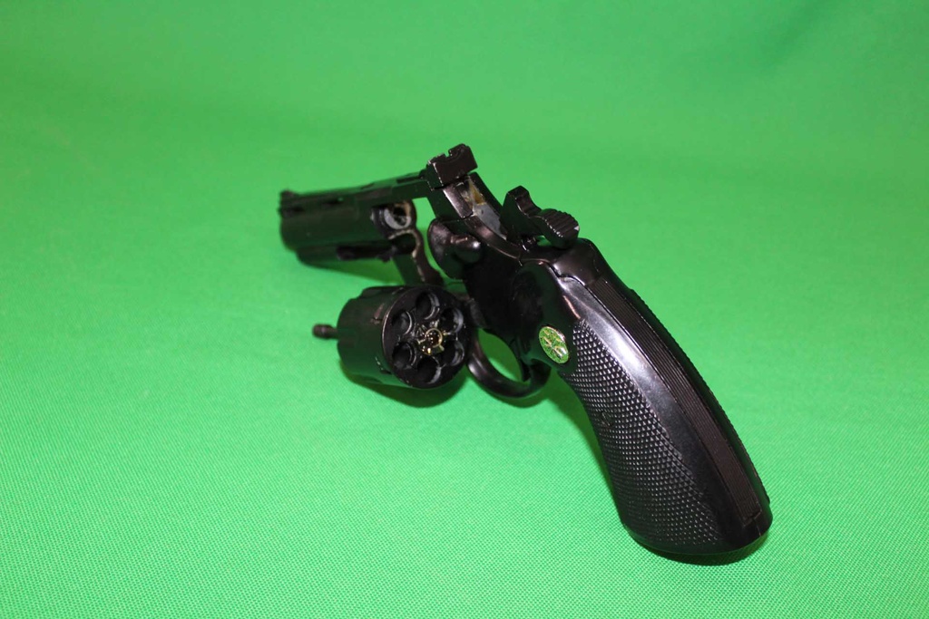 Python Revolver