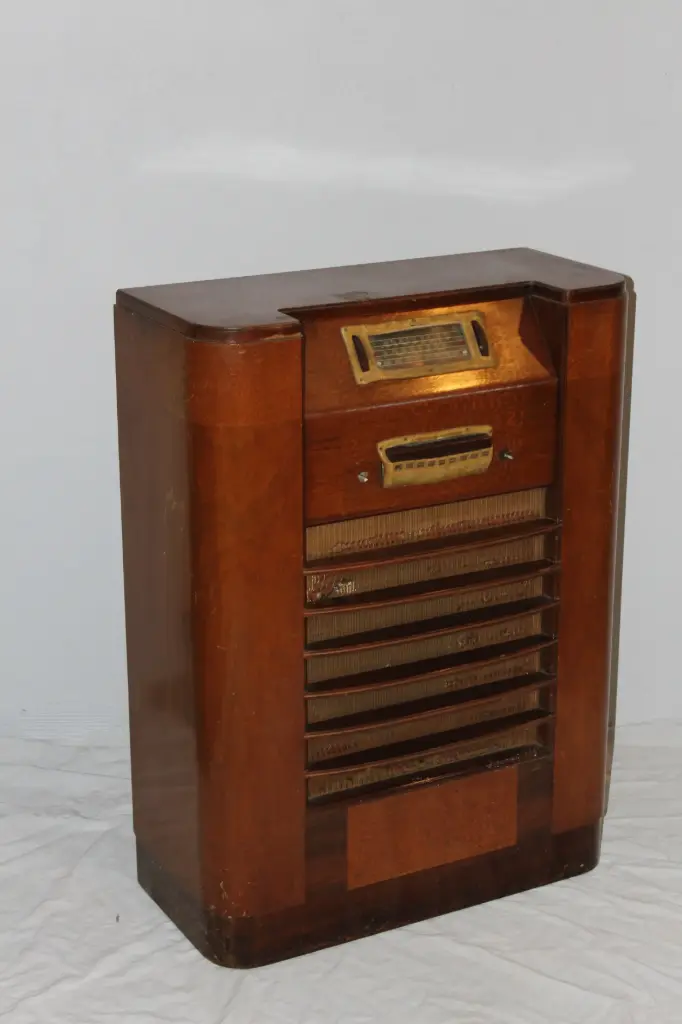 GE Radio Console