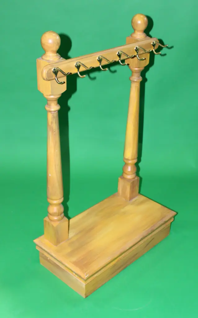 Short Coat Rack