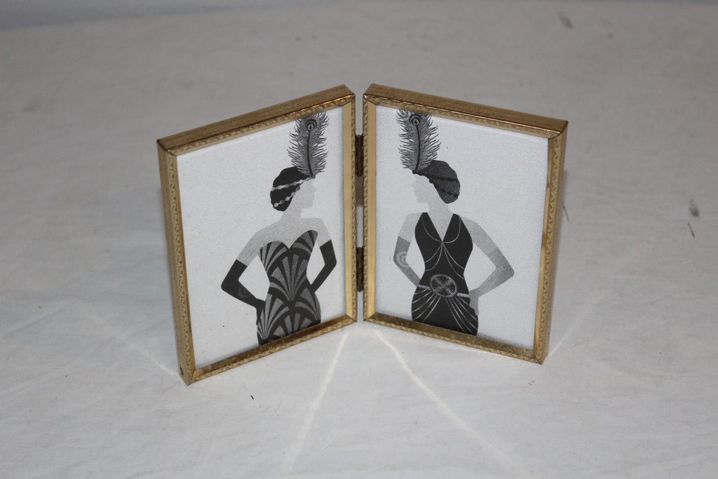 Bi-Fold Photo Frame