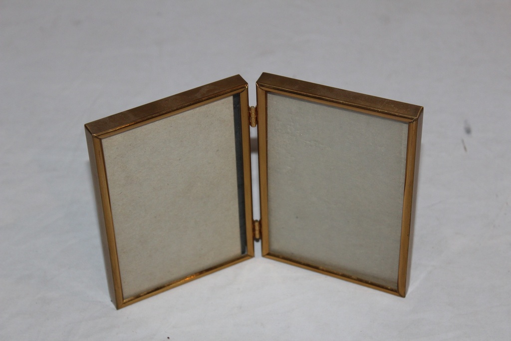 Bi-Fold Photo Frame
