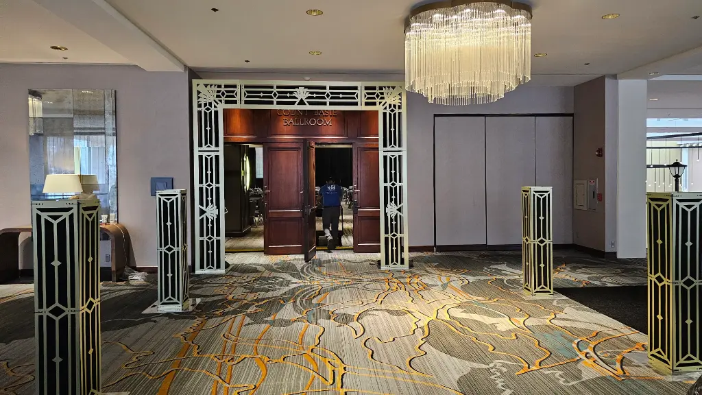 Art Deco Truss Entryway