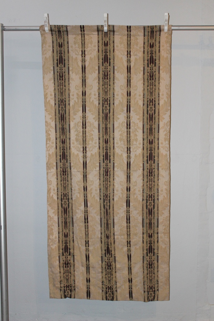 Curtain