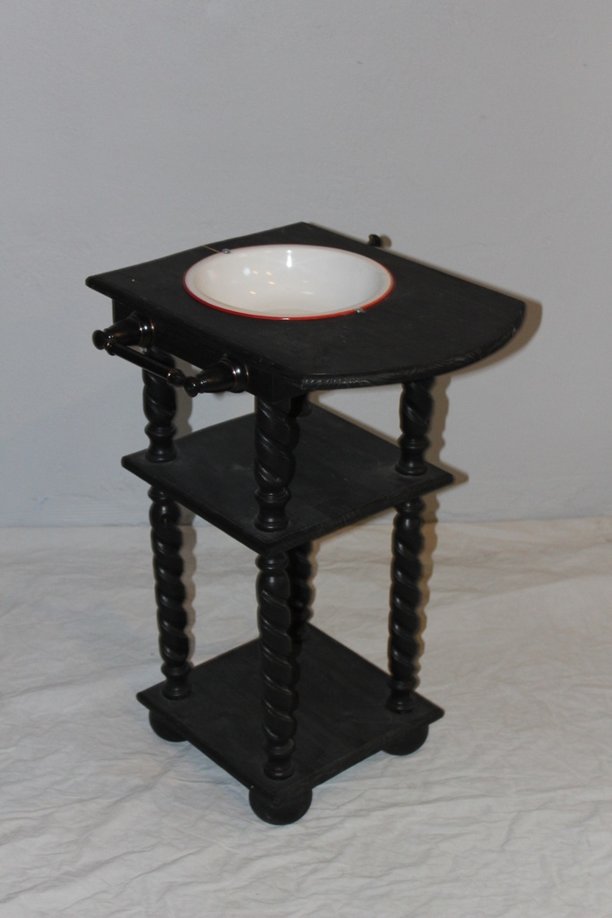 Shaving Table