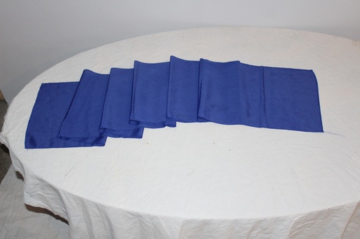 [PBT-044] Table Runner