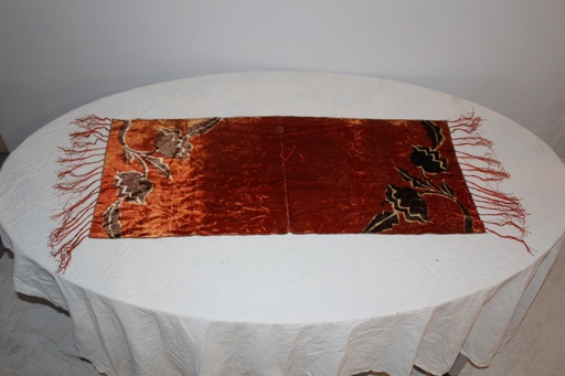 [PBT-053] Table Runner