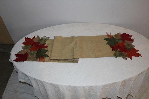 [PBT-068] Table Runner