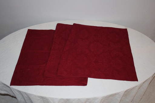 [PBT-070] Table Runner