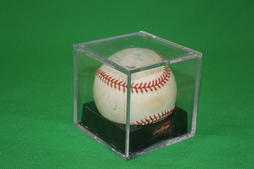 [PDA-023] Autographed Baseball