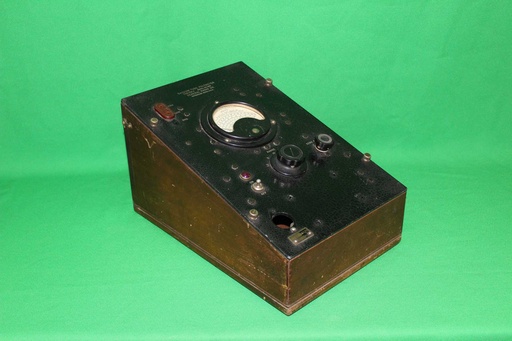 [PEM-007] Voltmeter