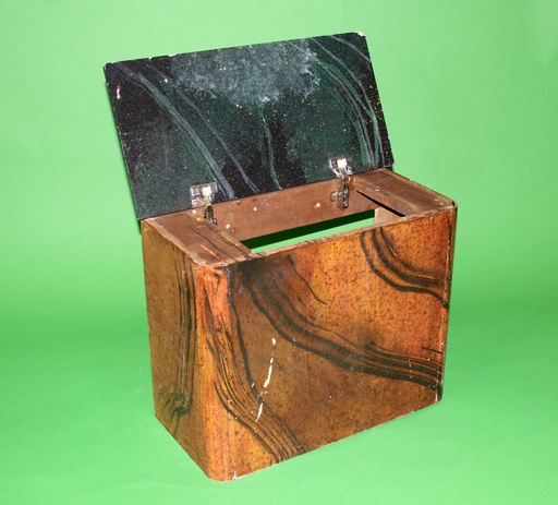 [PFB-001] Tree Stump Bench