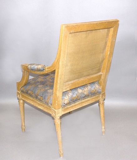 [PFC-018] Armchair
