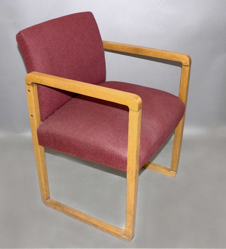 [PFC-076] Guest Chair