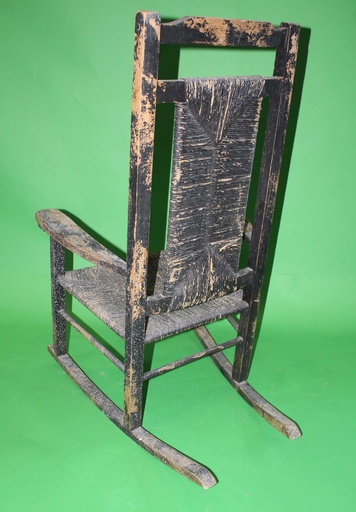 [PFC-082] Distressed Rocking Chair