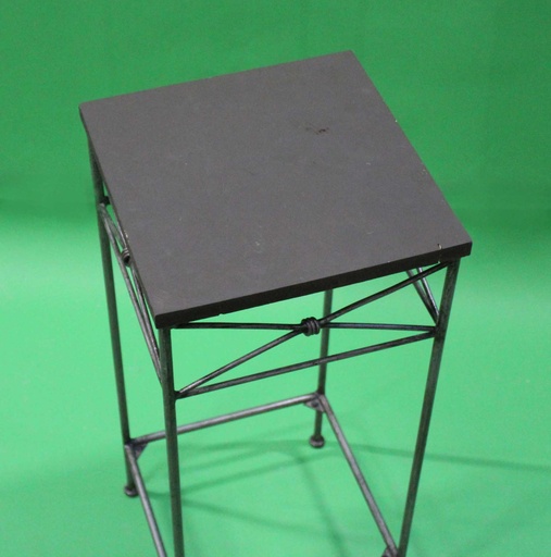 [PFT-067] End Table
