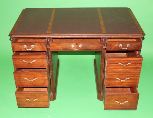 [PFD-027] Executive Desk