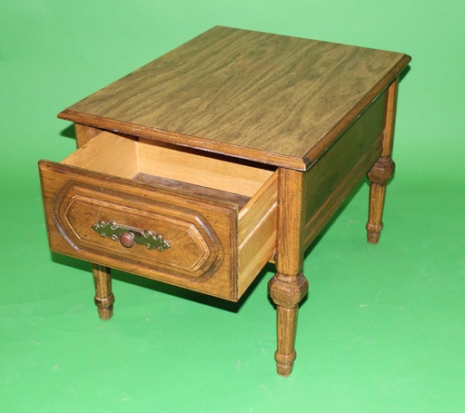 [PFT-075] End Table