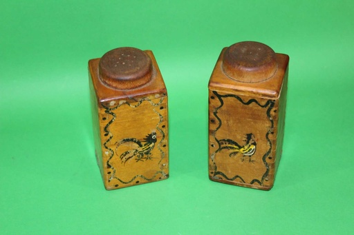 [PKM-027] Rooster Shakers