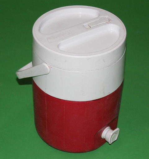 [PKM-031] Red Coleman Beverage Cooler