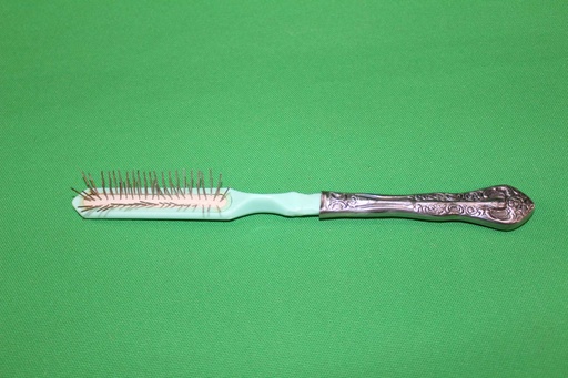 [PMC-037] Hairbrush