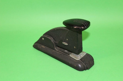 [PMO-032] Stapler
