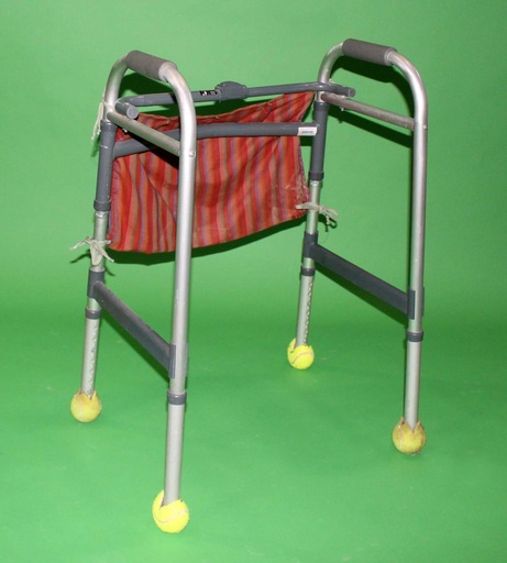 [PPC-009] Folding Walker
