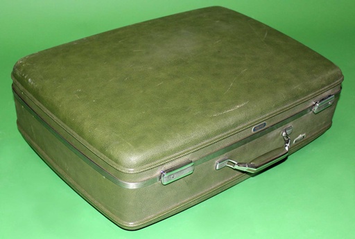 [PPL-004] Vintage Suitcase 