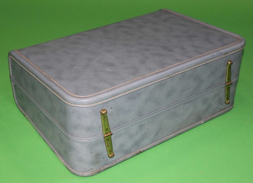 [PPL-015] Vintage Suitcase 