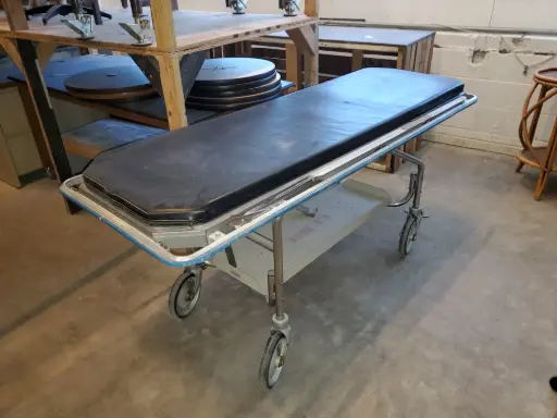 [PMM-041] Gurney with Cushion