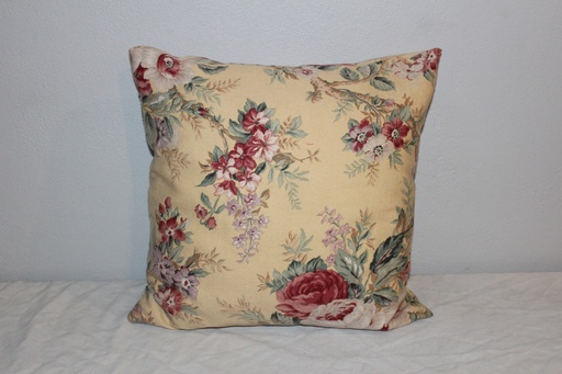 [PBP-044] Throw Pillow