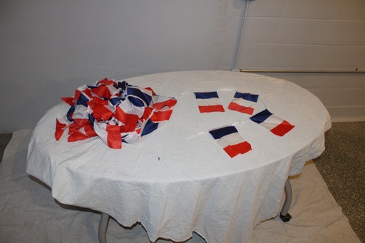 [PDG-090] French String Flags