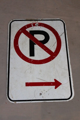 [PDG-135] No Parking Sign