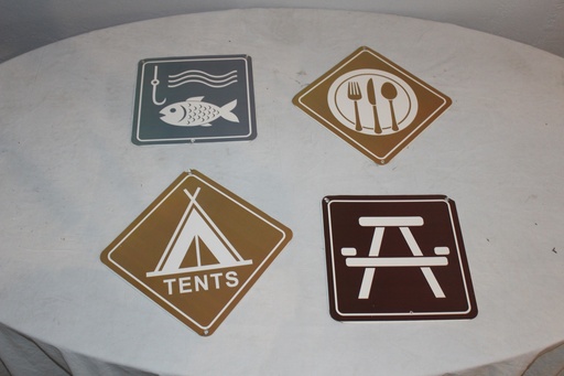 [PDG-138] Camping Signs