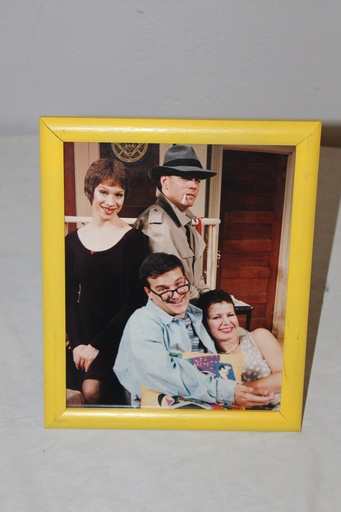 [PDP-040] Framed Group Portrait