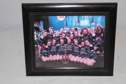 [PDP-047] Framed Group Portrait
