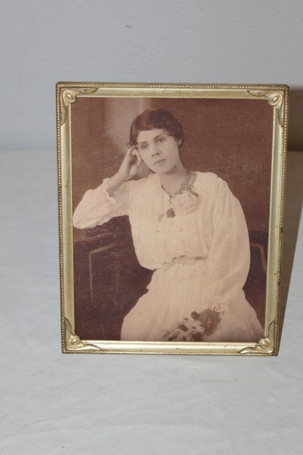 [PDP-048] Framed Antique Portrait