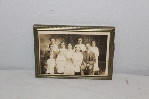 [PDP-100] Framed Portrait