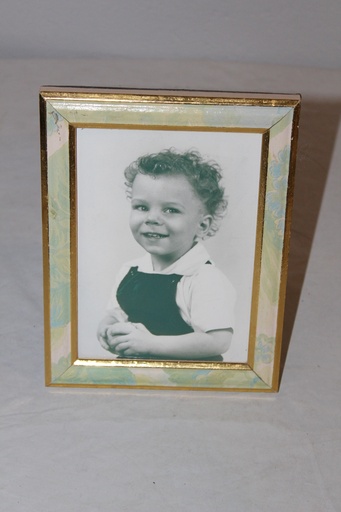 [PDP-106] Framed Portrait