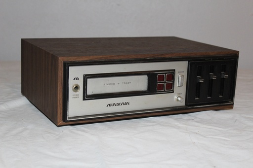 [PER-108] 8-track Player