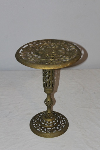 [PFT-050] Filigree End Table